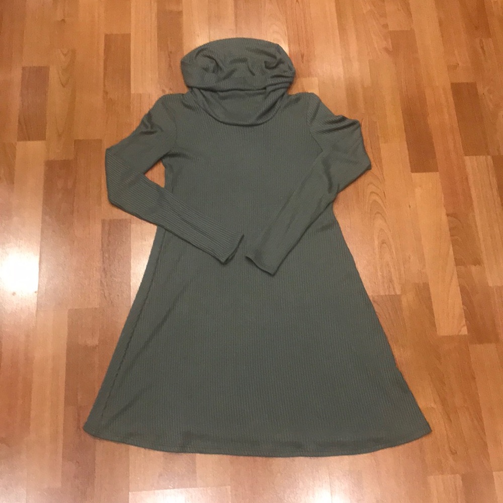 Socialite long sleeve dress